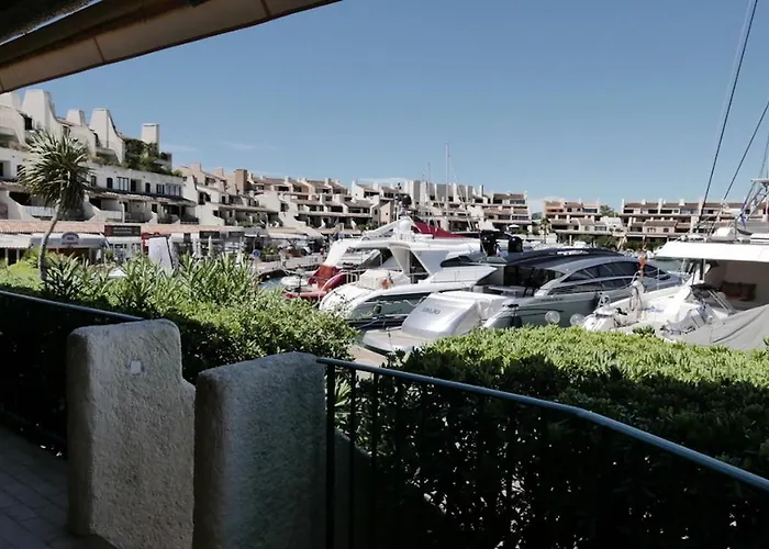 La Galiotte Sur Le Golfe De St Tropez Cogolin